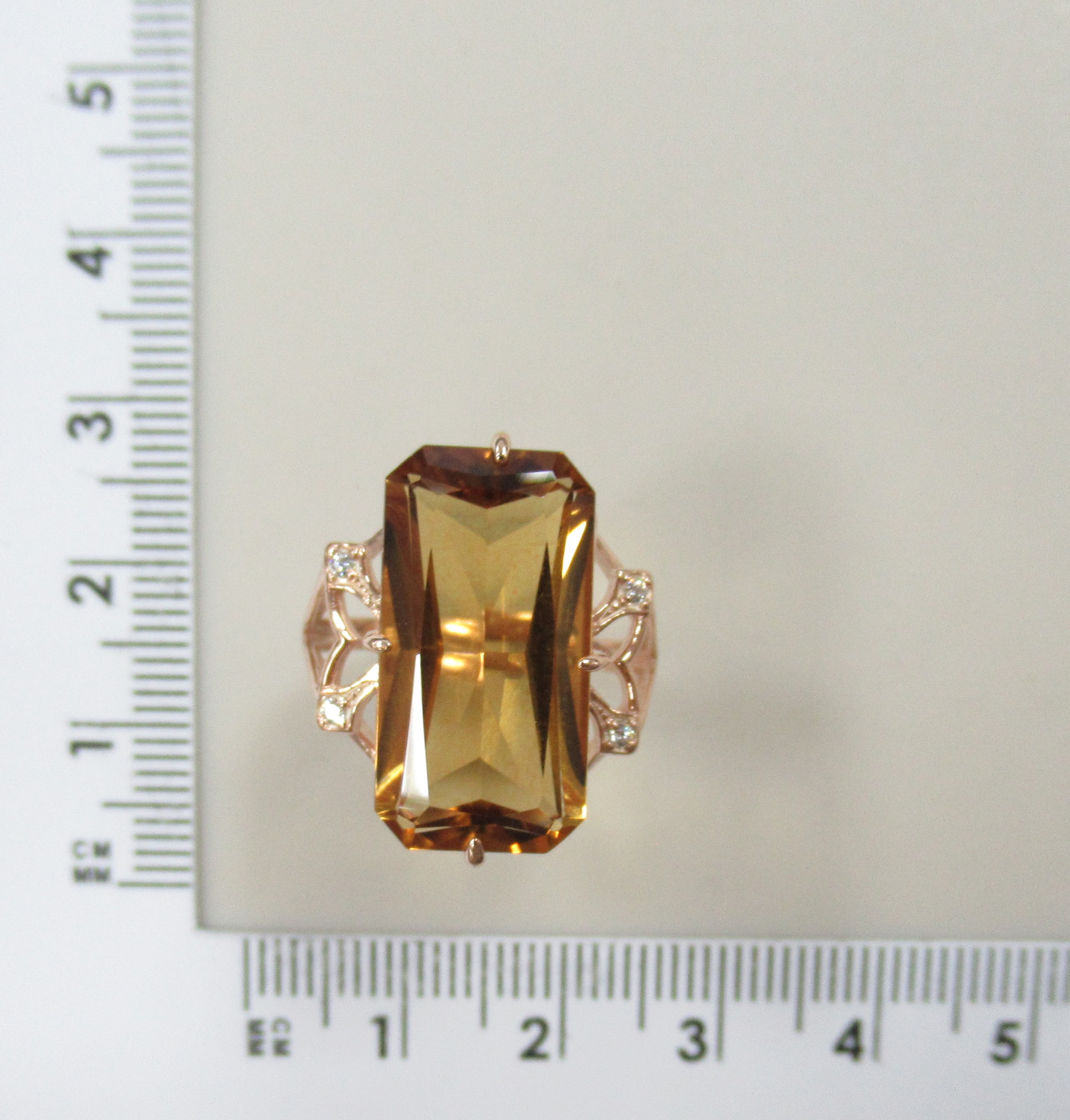 Серебряное кольцо с цитрином